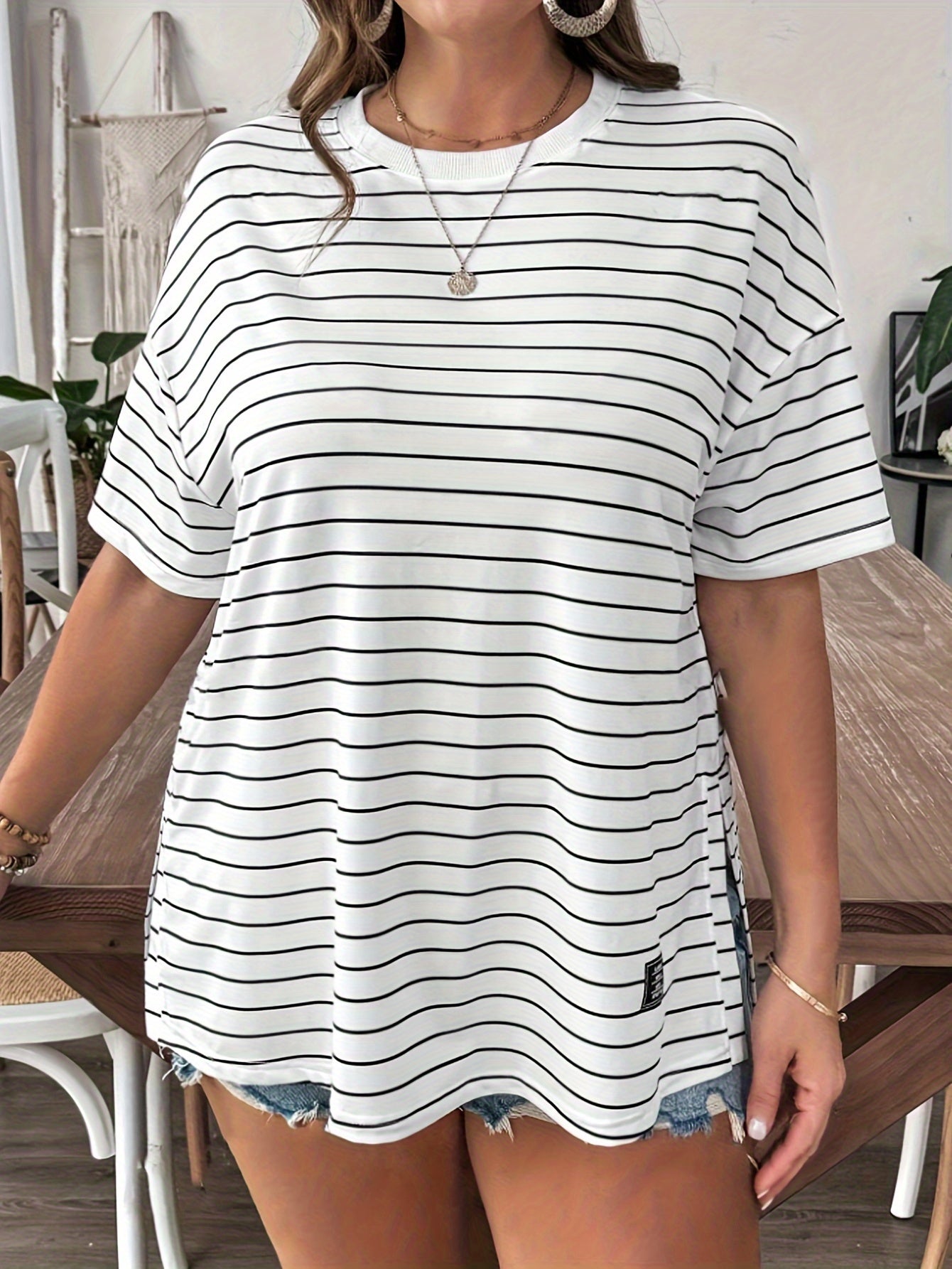 Plus Size Stripe T-Shirt – Perfect for Sports & Everyday Wear
