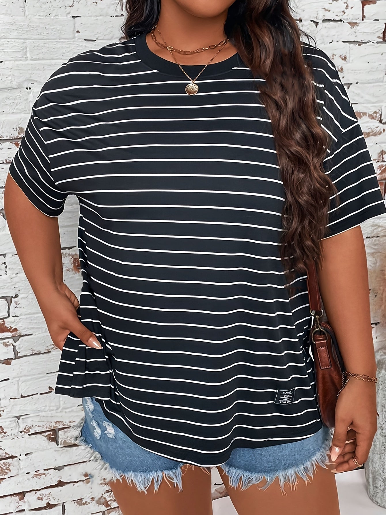 Plus Size Stripe T-Shirt – Perfect for Sports & Everyday Wear