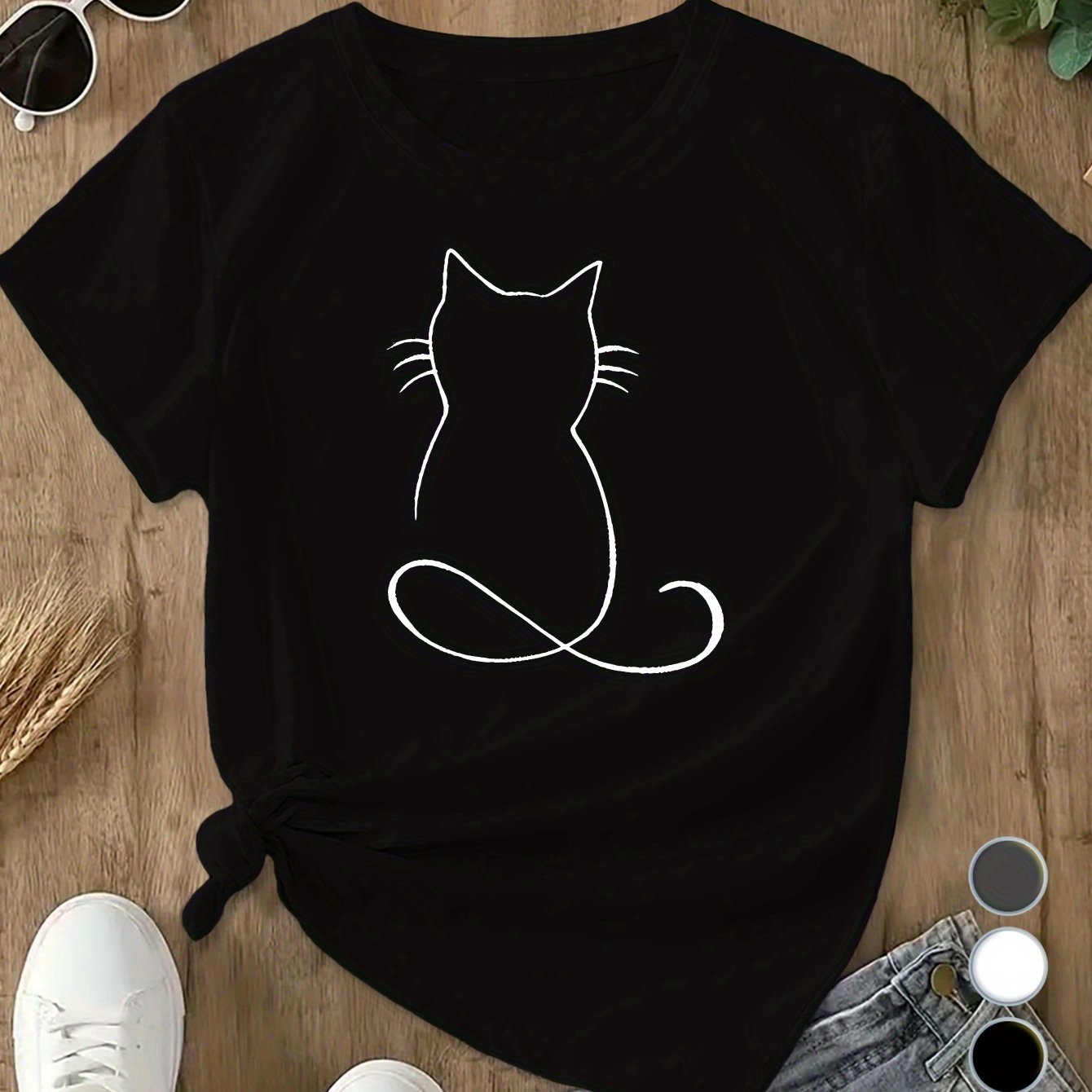 Line Cat Plus Size Women's Sports T-Shirt