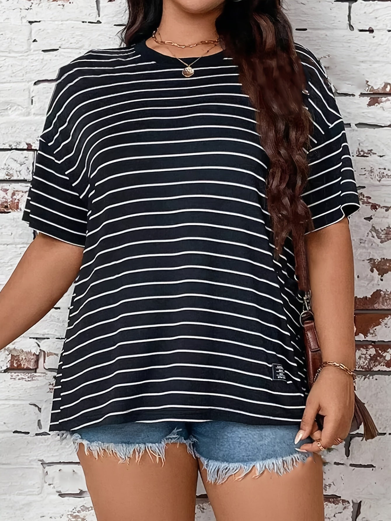Plus Size Stripe T-Shirt – Perfect for Sports & Everyday Wear